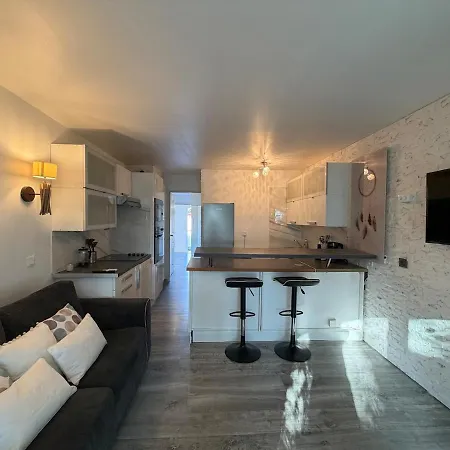 Lägenhet One-bedroom Les Restanques With Pool And Tennis Court